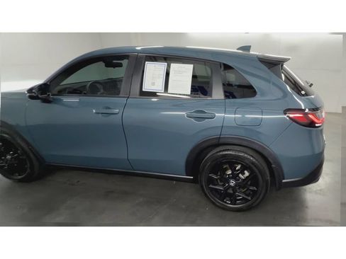 Used 2025 Honda HR-V Sport image 6
