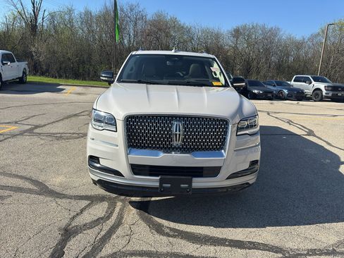 Used 2024 Lincoln Navigator Reserve w/ Equipment Group 201A image 2