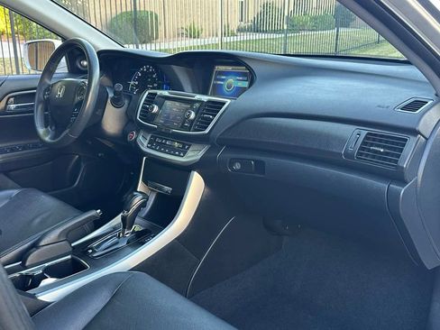 Used 2014 Honda Accord EX-L image 24