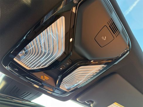 Used 2025 BMW 440i xDrive w/ Premium Package image 33