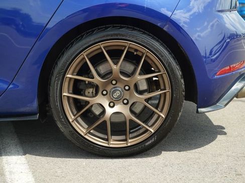 Used 2019 Volkswagen Golf R 4-Door AWD/4WD image 39