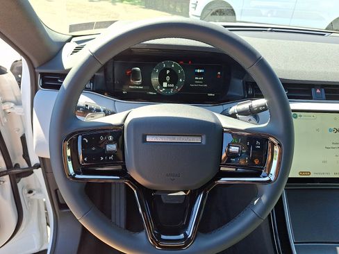 Used 2026 Land Rover Range Rover Evoque S AWD/4WD image 19