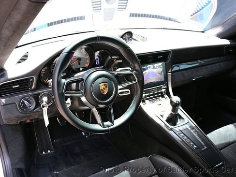 Used 2018 Porsche 911 GT3 w/ Sport Chrono Package RWD image 23