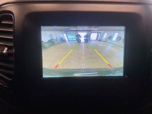 Used 2019 Jeep Compass Latitude w/ Cold Weather Group AWD/4WD image 21