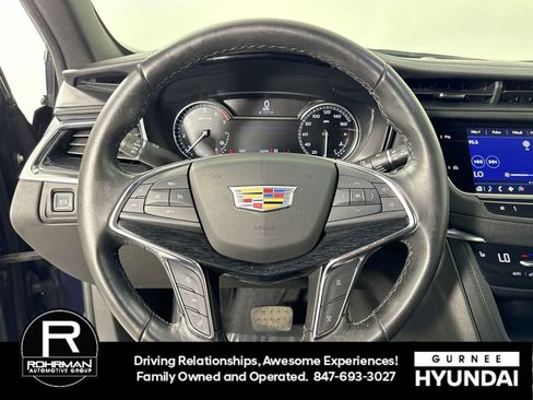 Used 2022 Cadillac XT5 Premium Luxury AWD/4WD image 11