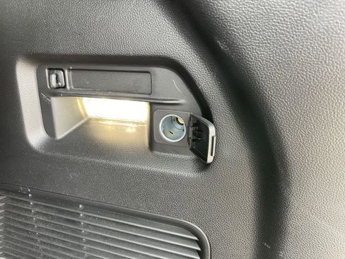 Used 2024 Ford Explorer XLT RWD image 38