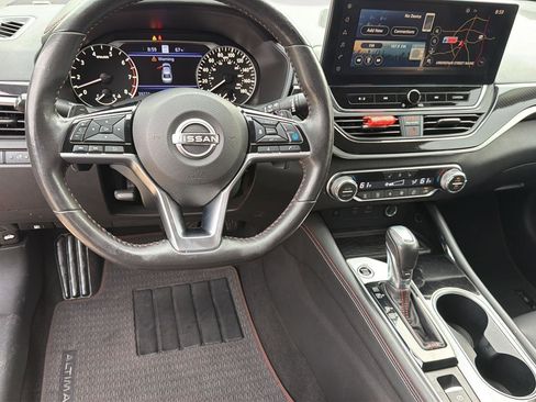Used 2023 Nissan Altima 2.0 SR image 17