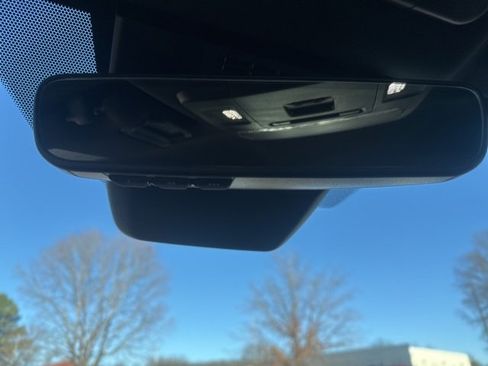 Used 2025 Toyota Camry SE image 33