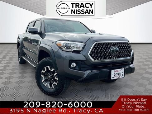 Used 2018 Toyota Tacoma TRD Off-Road w/ Technology Package AWD/4WD image 1