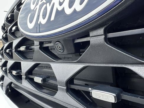 Used 2025 Ford Maverick Lariat w/ 4K Tow Package AWD/4WD image 12