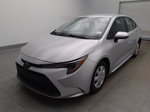 Used 2023 Toyota Corolla LE FWD image 2