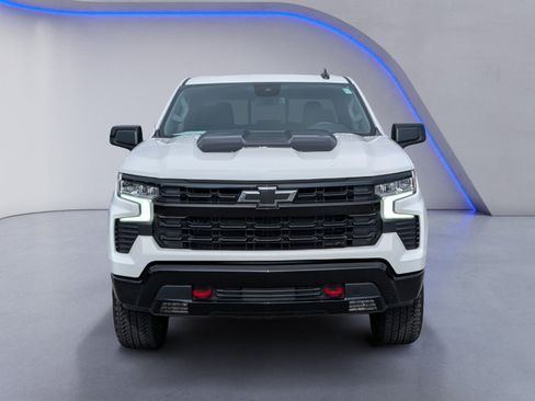Used 2026 Chevrolet Silverado 1500 LT Trail Boss w/ Convenience Package II AWD/4WD image 3