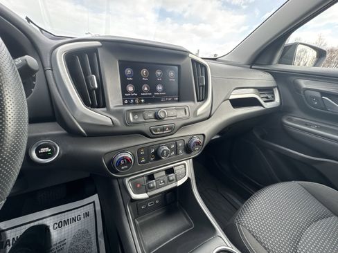 Used 2023 GMC Terrain SLE w/ Driver Convenience Package image 13