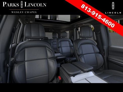 New 2026 Lincoln Navigator Reserve w/ Jet Appearance Package AWD/4WD image 10
