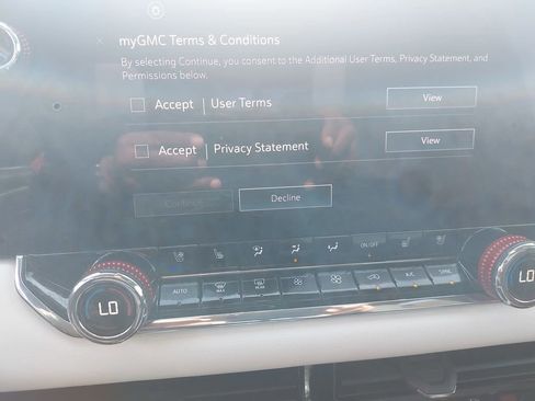 Used 2025 GMC Canyon AT4 w/ AT4X Package image 18