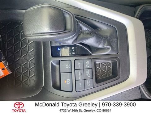 Used 2021 Toyota RAV4 XLE AWD/4WD image 19