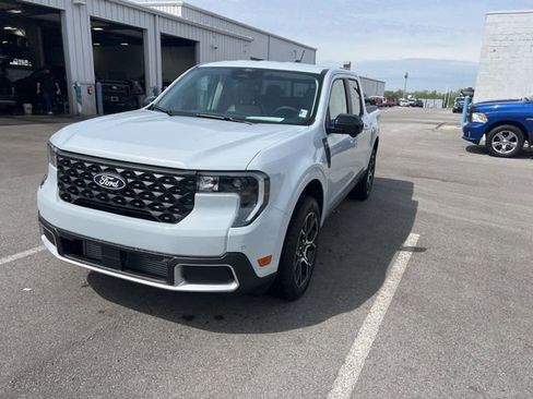 Used 2026 Ford Maverick Lariat w/ 4K Tow Package AWD/4WD image 3