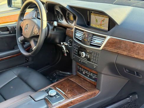 Used 2011 Mercedes-Benz E 350 4MATIC Sedan image 8
