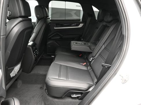New 2026 Porsche Cayenne S AWD/4WD image 17