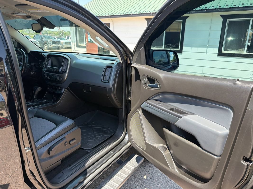 Used 2016 Chevrolet Colorado Z71 AWD/4WD image 17