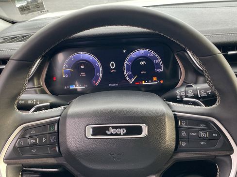 Certified 2023 Jeep Grand Cherokee L Limited image 10