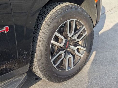 Used 2023 GMC Yukon AT4 w/ LPO, Floor Liner Package image 32