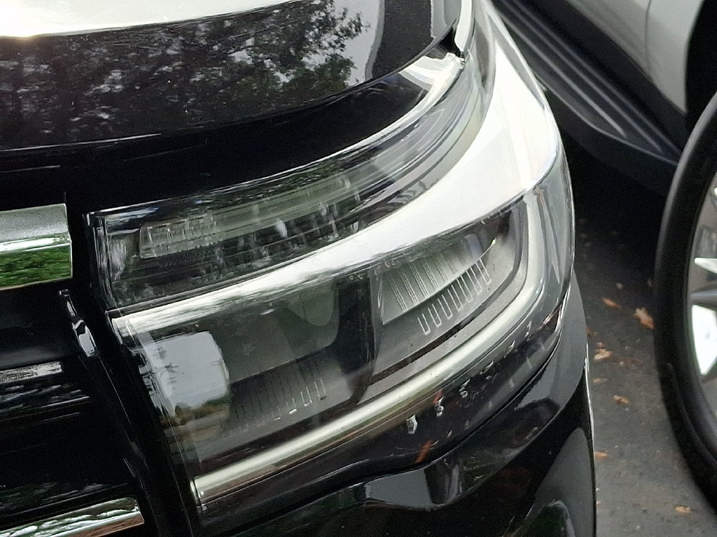 Used 2026 Ford Explorer Active RWD image 5