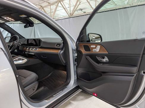 Used 2025 Mercedes-Benz GLE 350 4MATIC image 11