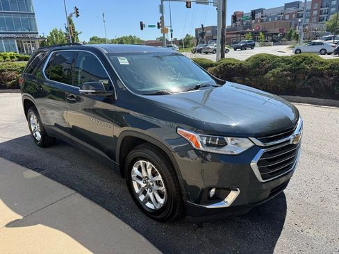 Used 2019 Chevrolet Traverse LT AWD/4WD image 3