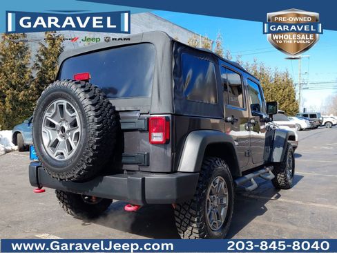 Used 2017 Jeep Wrangler Unlimited Rubicon w/ Cold Weather Group image 33