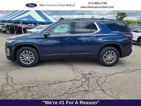 Used 2023 Chevrolet Traverse LT AWD/4WD image 2