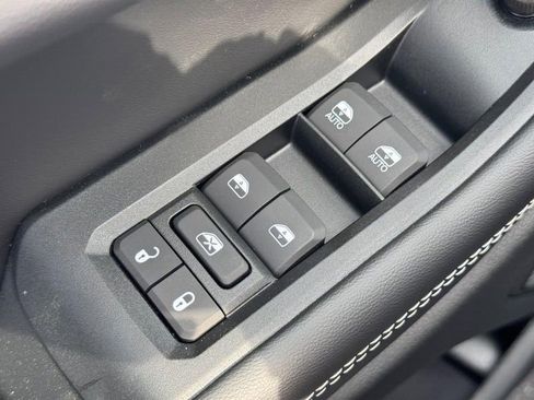 New 2026 Jeep Grand Cherokee Laredo image 10