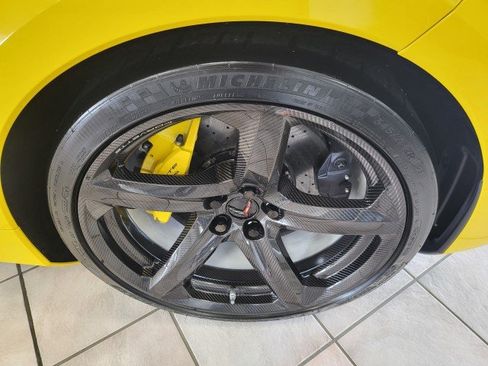 Used 2025 Chevrolet Corvette Z06 w/ Z07 Performance Package RWD image 7