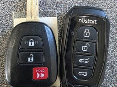 Used 2021 Toyota Tacoma SR image 29