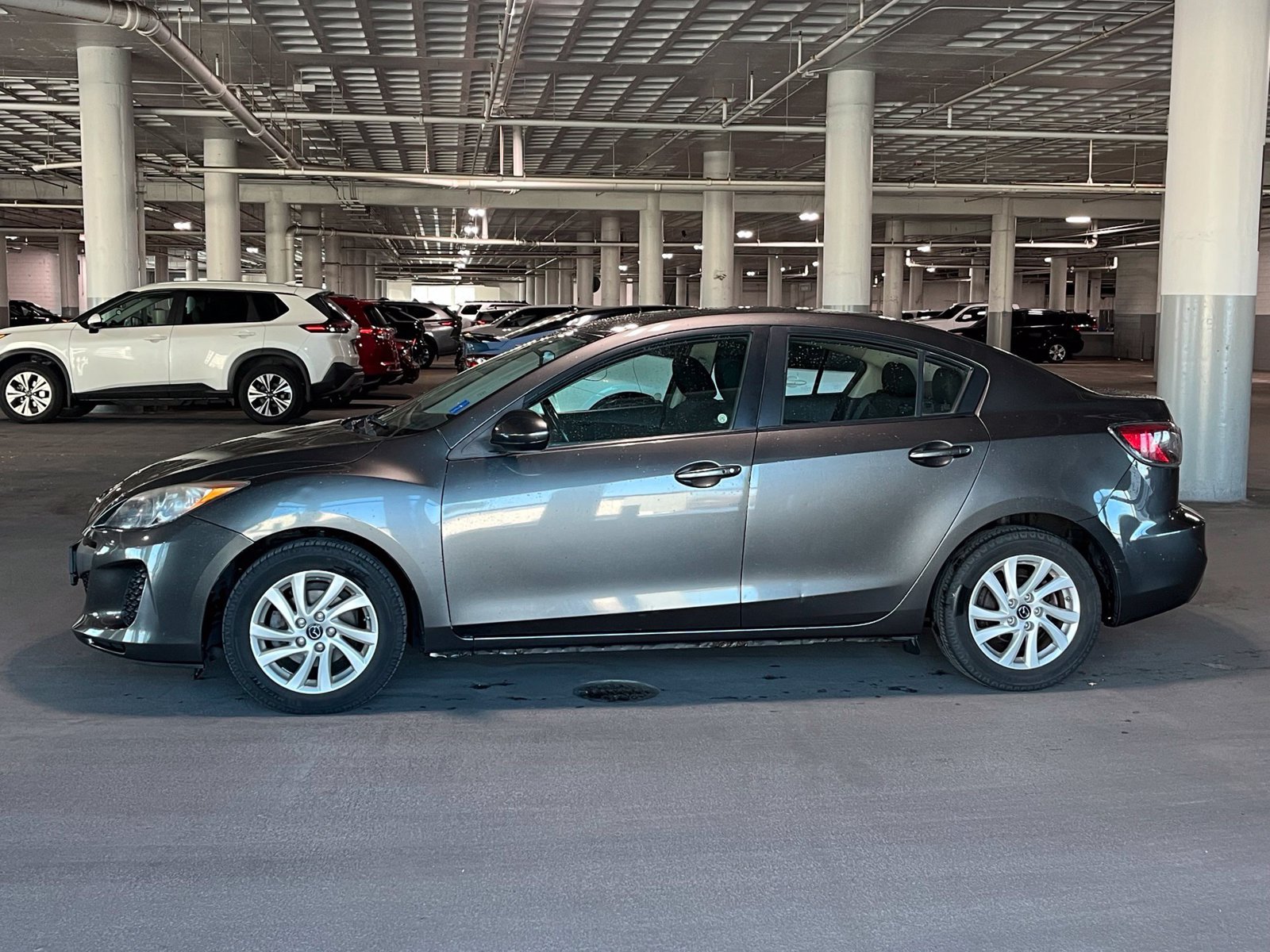 Used 2013 MAZDA MAZDA3 i Touring FWD image 6