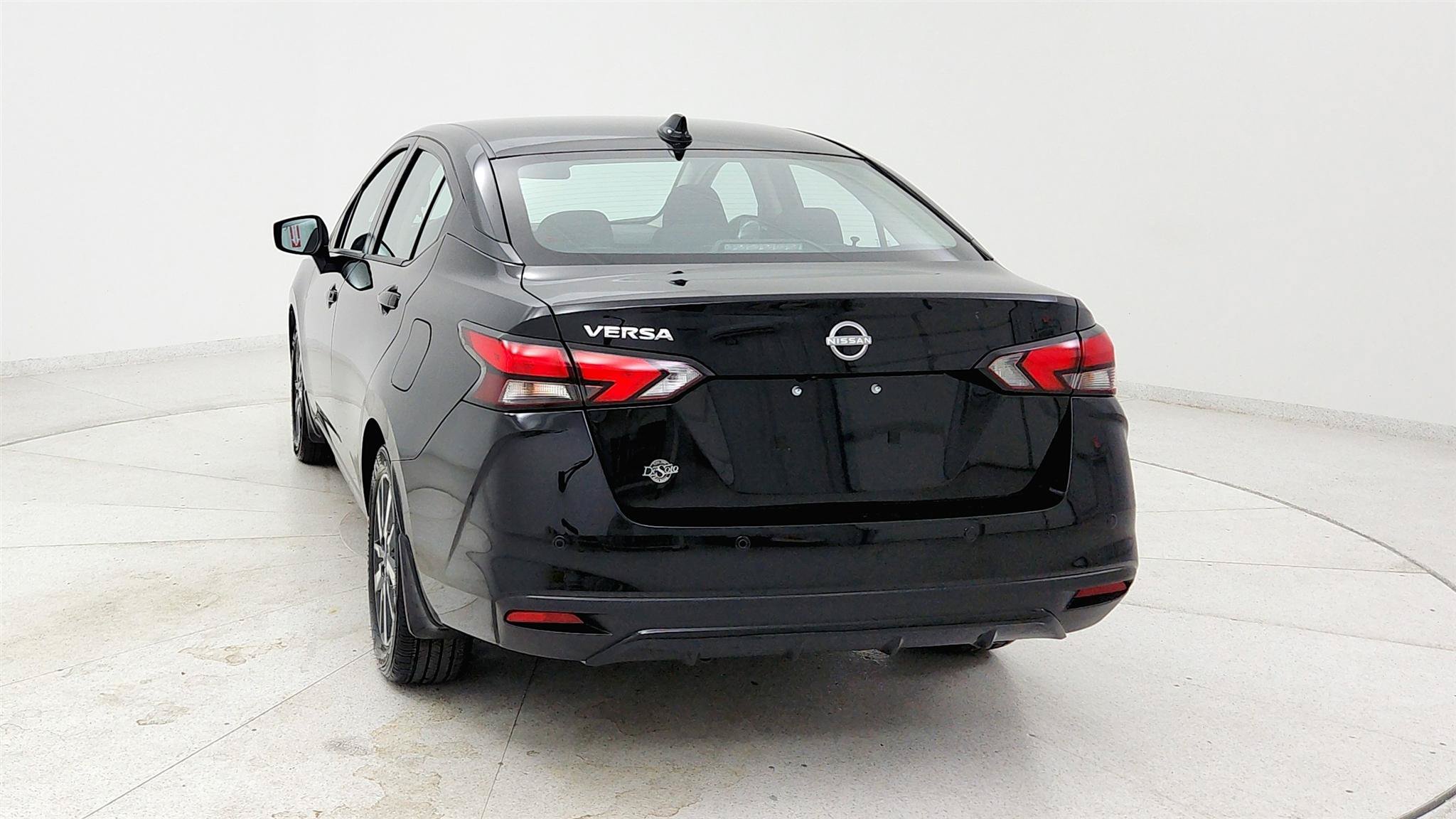 Used 2025 Nissan Versa SV w/ Trunk Package FWD image 4