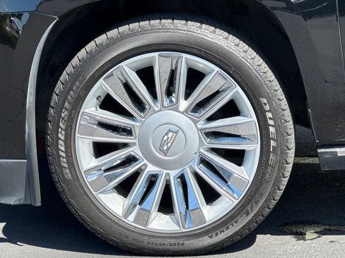 Used 2019 Cadillac Escalade ESV Platinum image 47