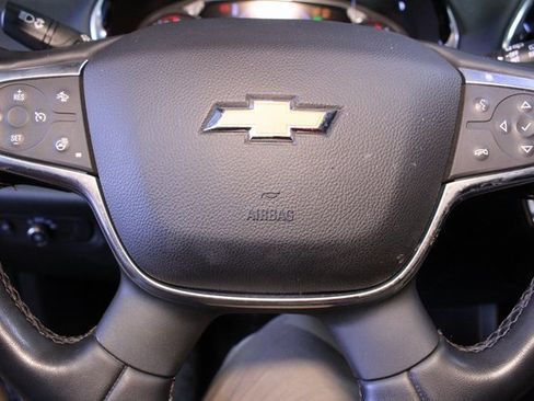 Used 2023 Chevrolet Traverse Premier image 22