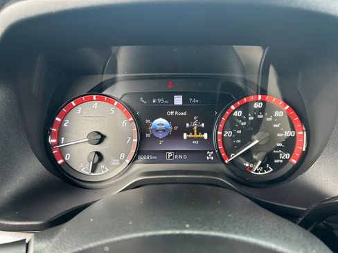 Used 2020 Nissan Titan PRO-4X w/ Pro-4x Convenience Package AWD/4WD image 20