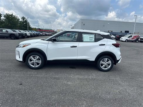 New 2025 Nissan Kicks Play S image 7