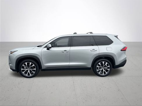 Used 2024 Toyota Grand Highlander AWD Hybrid image 10