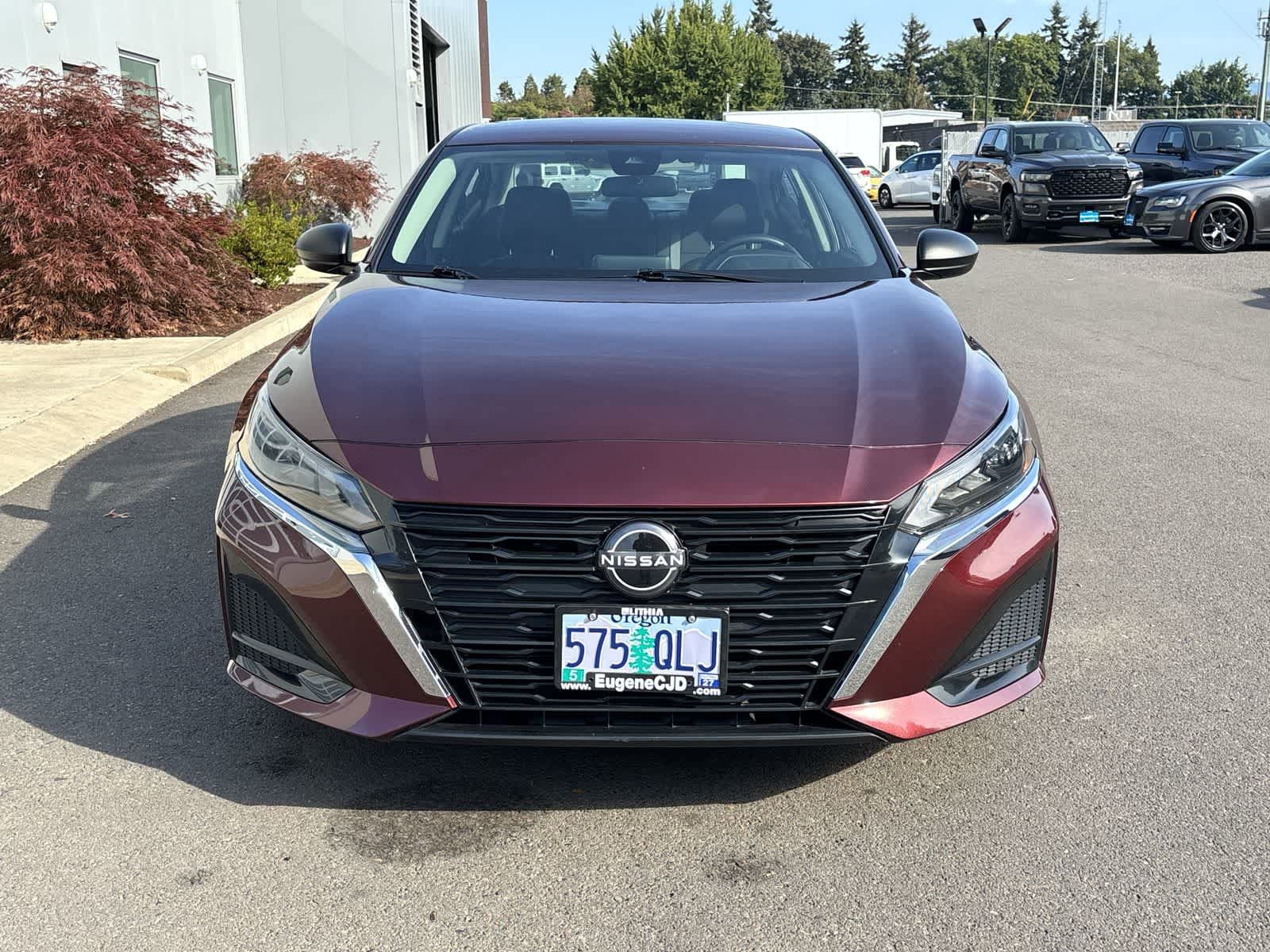 Used 2025 Nissan Altima 2.5 SV FWD image 8