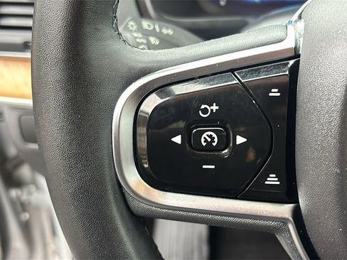 Certified 2023 Volvo XC90 B6 Core w/ Climate Package image 18