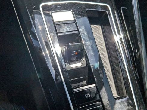 Used 2024 Volkswagen Golf R AWD/4WD image 25