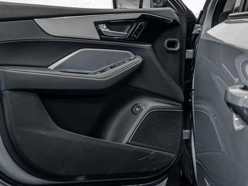 New 2026 Acura MDX SH-AWD image 16