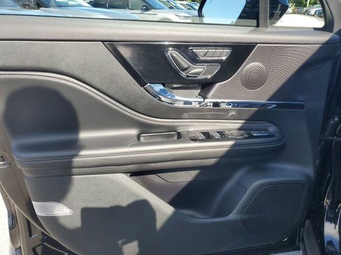 New 2026 Lincoln Corsair Premiere FWD image 18