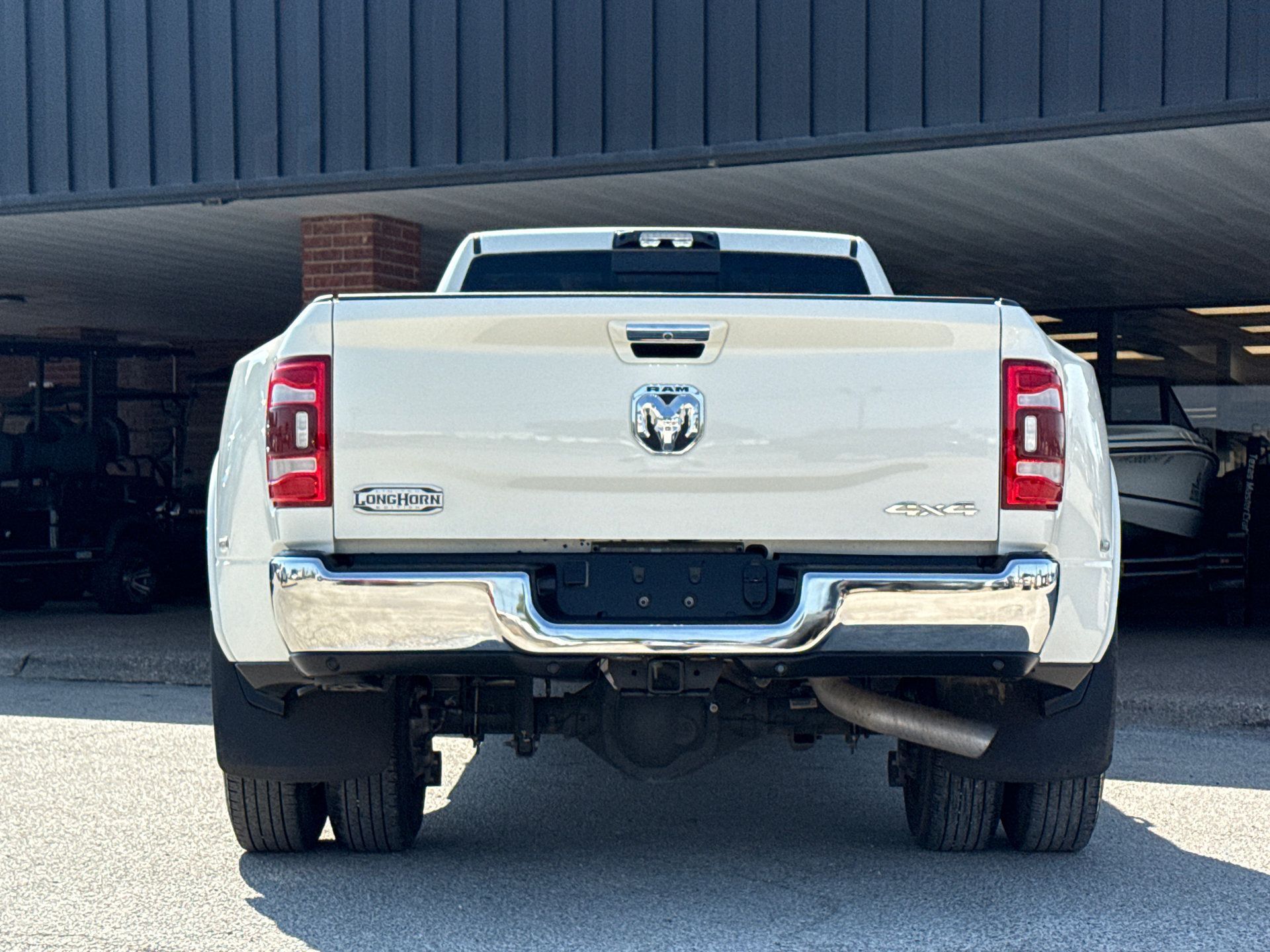 Used 2022 RAM 3500 Limited AWD/4WD image 9