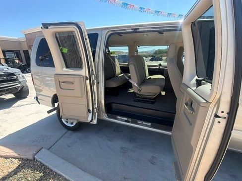 Used 2011 Ford E-350 and Econoline 350 XLT RWD image 5
