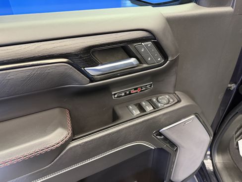 Used 2023 GMC Sierra 1500 AT4X AWD/4WD image 10