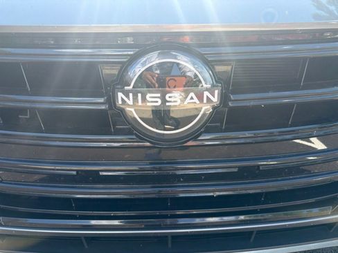Used 2023 Nissan Versa S w/ Trunk Package FWD image 2